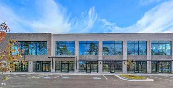 $375,000 | 615 Hedrick Rdg Road, Unit 105, Cary, NC 27519