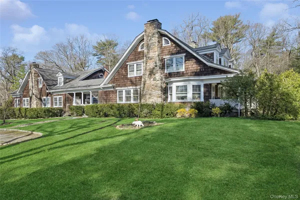 $4,750 | 208 Wheatley Road, Old Westbury, NY 11568