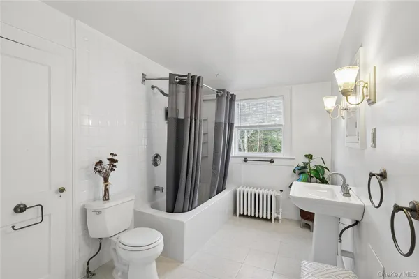 $4,750 | 208 Wheatley Road, Old Westbury, NY 11568
