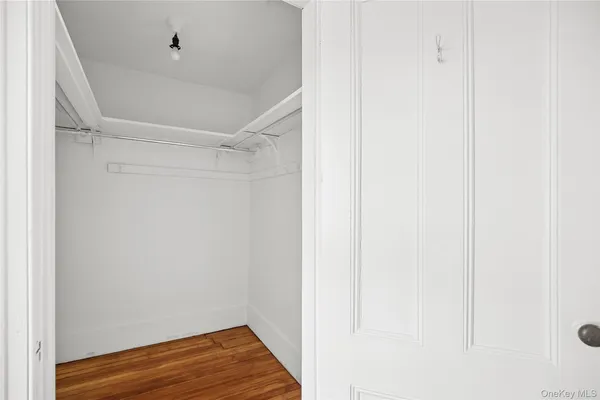 $4,750 | 208 Wheatley Road, Old Westbury, NY 11568