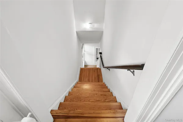 $4,750 | 208 Wheatley Road, Old Westbury, NY 11568