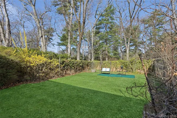 $4,750 | 208 Wheatley Road, Old Westbury, NY 11568