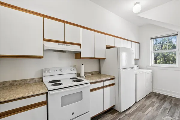 $4,750 | 208 Wheatley Road, Old Westbury, NY 11568