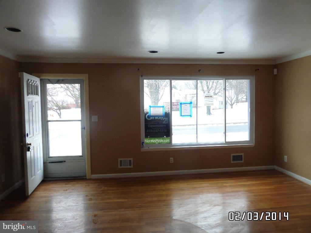 3816 Byxbee Road Randallstown, MD 21133 - Photo 4 of 26 Living Room