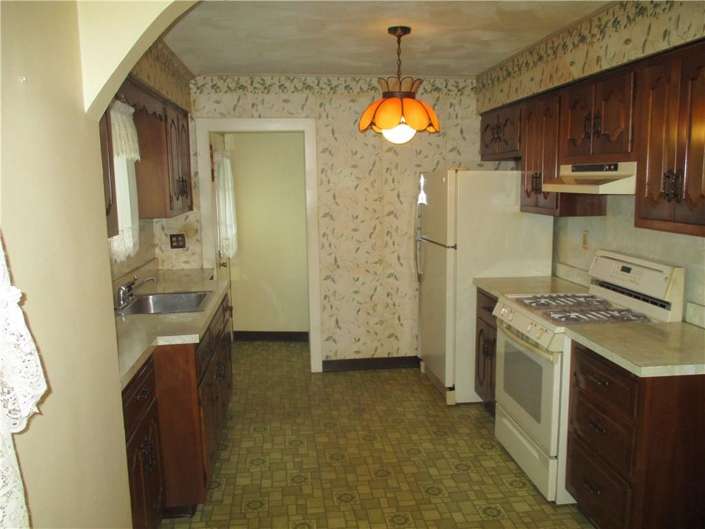 2427 Ridge Rd Extension Ambridge, PA 15003 - Photo 3 of 7 Gallery Image 3