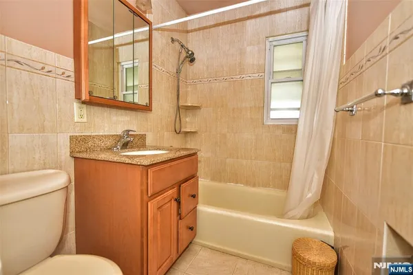 $542,000 | 86 Trudy Drive, Lodi, NJ 07644