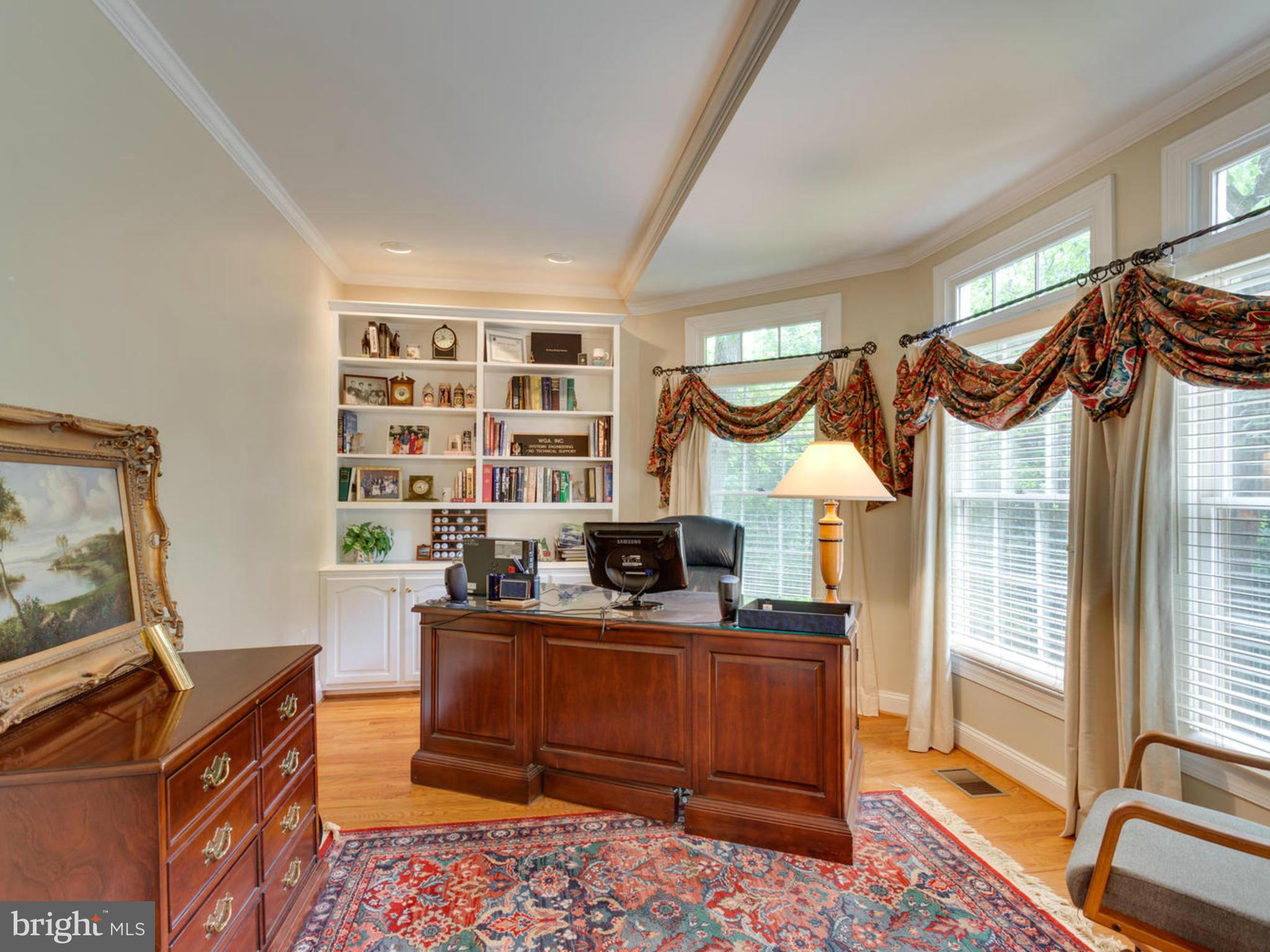 2082 Hunters Crest Way Vienna, VA 22181 - Photo 13 of 30 Interior (General)