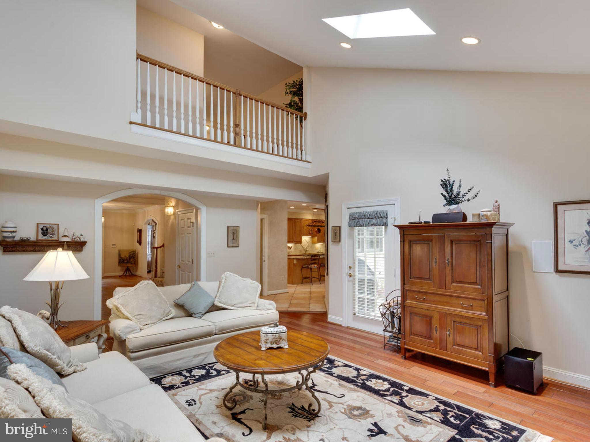 2082 Hunters Crest Way Vienna, VA 22181 - Photo 5 of 30 Family Room