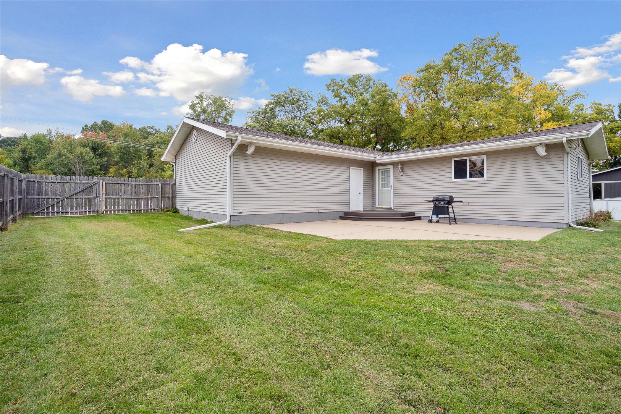 1015 East Berry Road Jackson, MI 49201 - Photo 39 of 46 1015 E Berry Rd, Rives Junction 49277