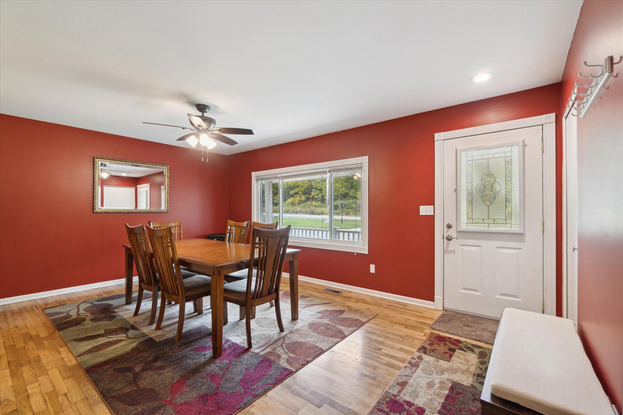 1015 East Berry Road Jackson, MI 49201 - Photo 6 of 46 Dining or Living Room
