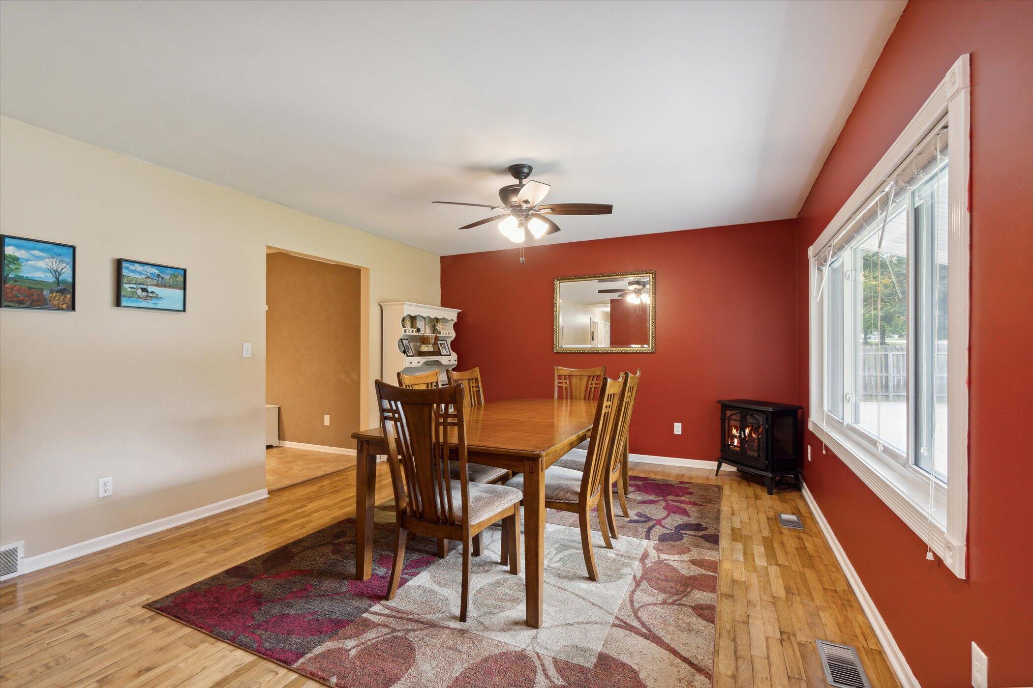 1015 East Berry Road Jackson, MI 49201 - Photo 8 of 46 Dining