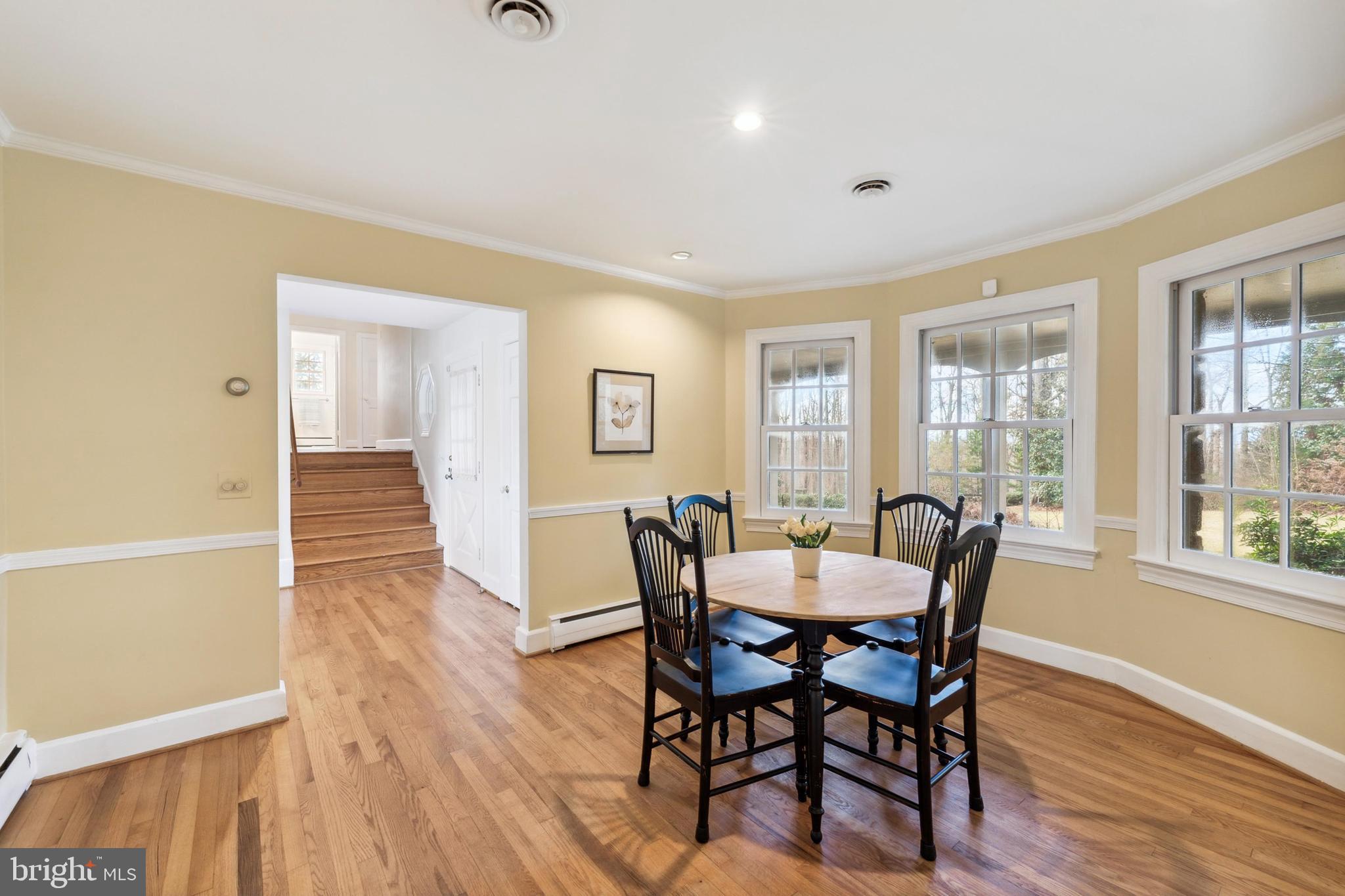 8415 Lees Ridge Road Warrenton, VA 20186 - Photo 22 of 81 Triple windows with style!