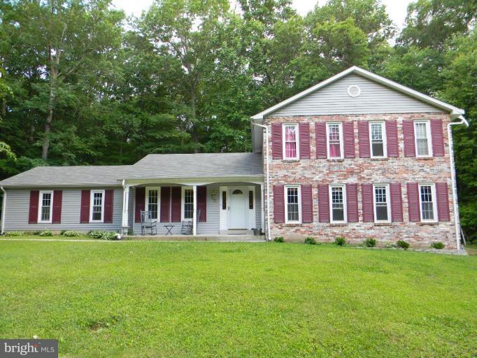 8067 Counselor Road Manassas, VA 20112 - Photo 1 of 30 Exterior (Main)