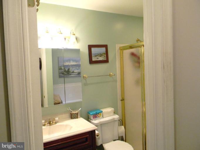 8067 Counselor Road Manassas, VA 20112 - Photo 15 of 30 Master Bath with separate shower