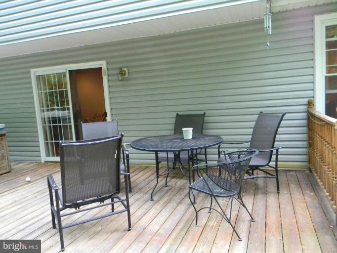 8067 Counselor Road Manassas, VA 20112 - Photo 23 of 30 Deck