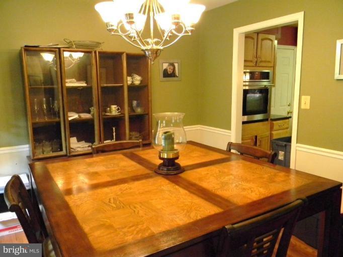 8067 Counselor Road Manassas, VA 20112 - Photo 8 of 30 Dining Room