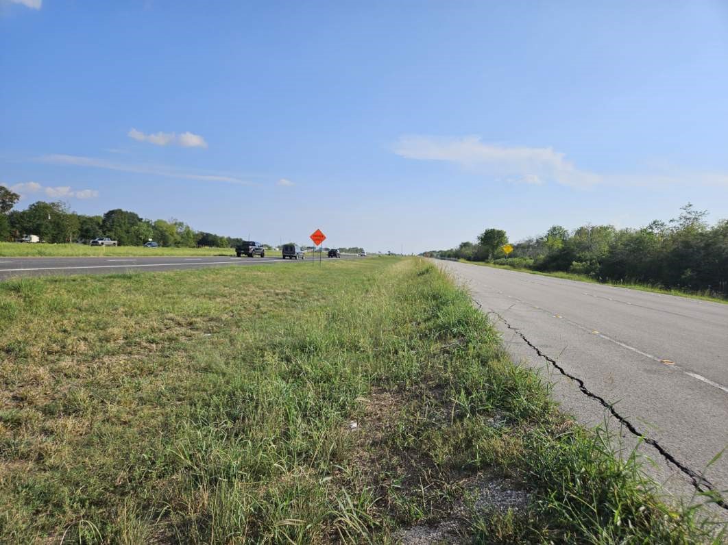 0 Highway 288/valley Vista Rosharon, TX 77583 - Photo 8 of 9 a big yard with lots of green space and mountain view in back