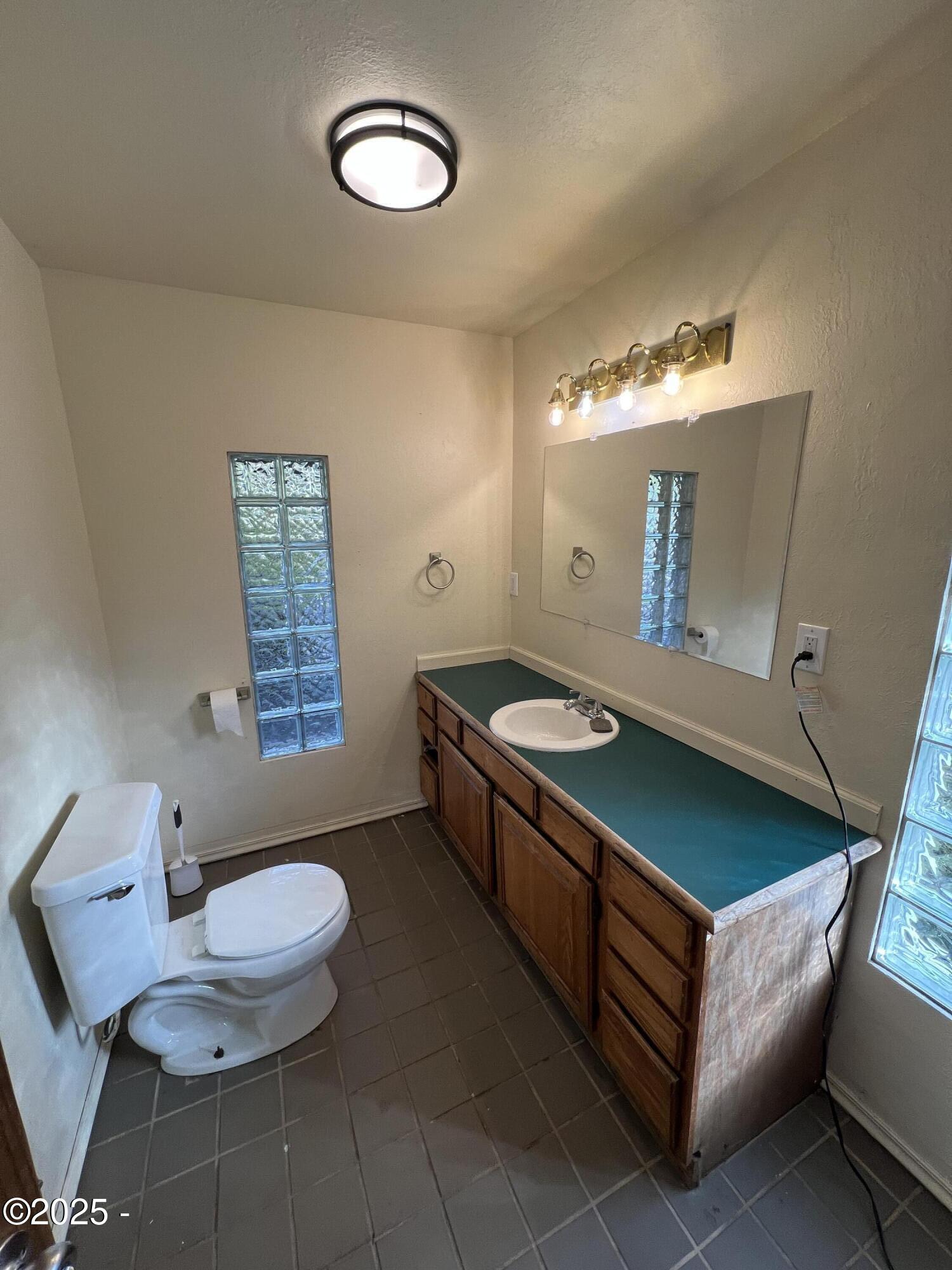 90 Gibson Lane Logsden, OR 97357 - Photo 15 of 21 Bathroom main