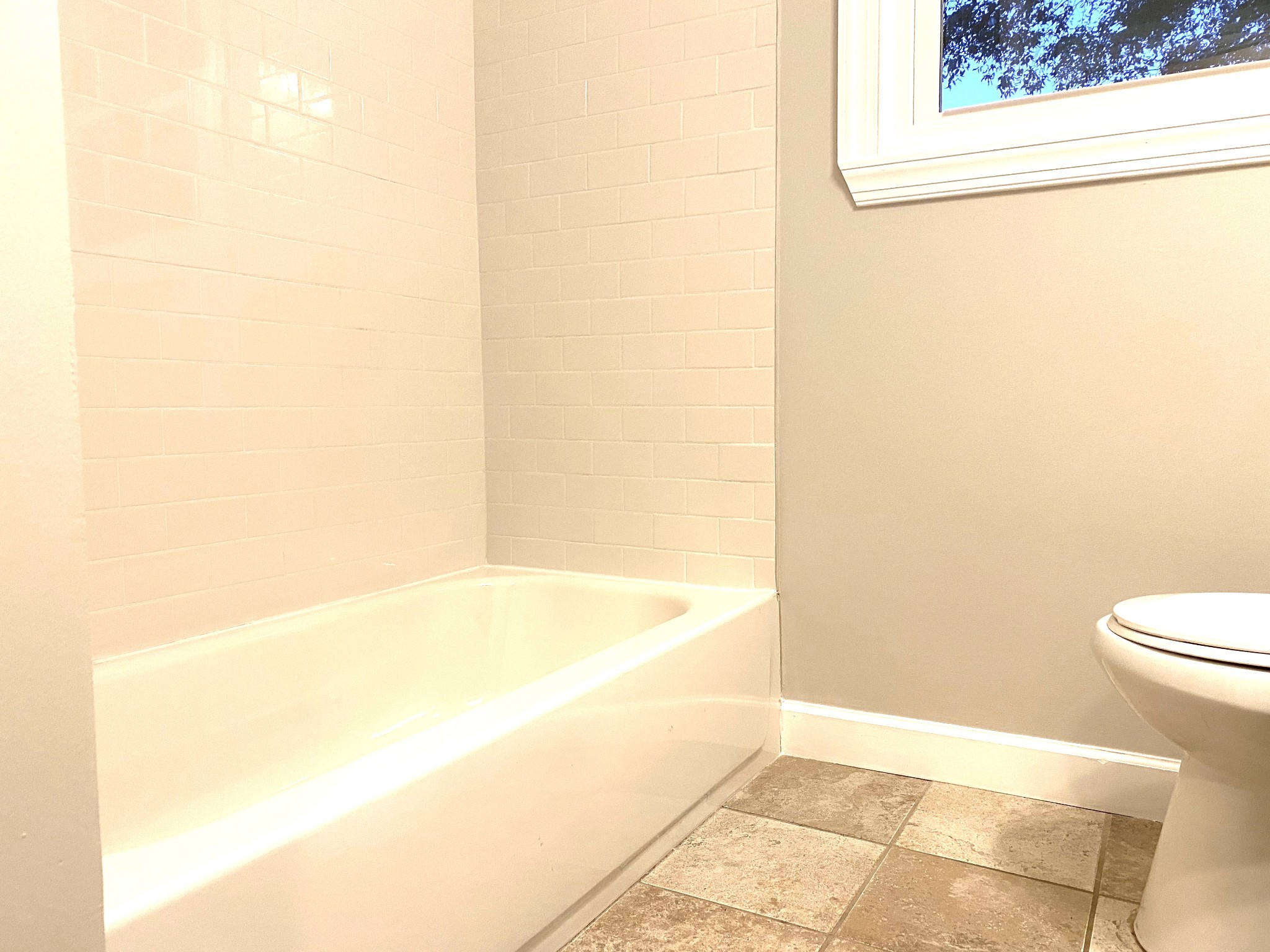 500 Vantrease Road Madison, TN 37115 - Photo 26 of 45 a bathroom with a bathtub and a toilet