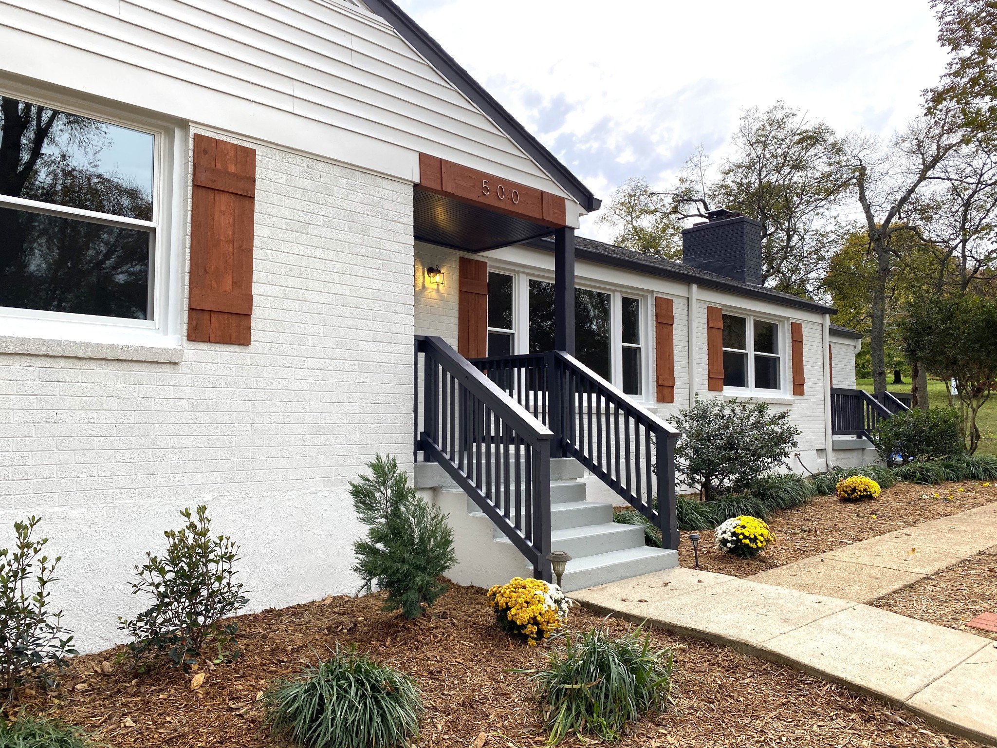 500 Vantrease Road Madison, TN 37115 - Photo 4 of 45 a view of a house with backyard and sitting area