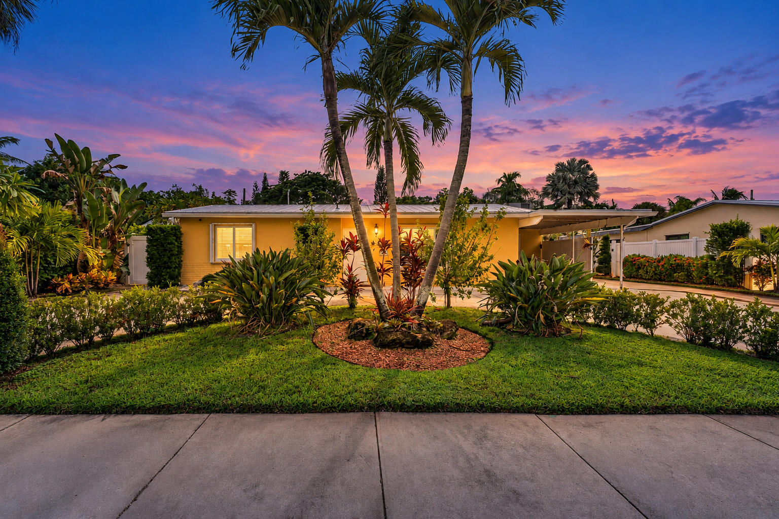 949 Laurel Road North Palm Beach, FL 33408 - Photo 2 of 53 Front of House