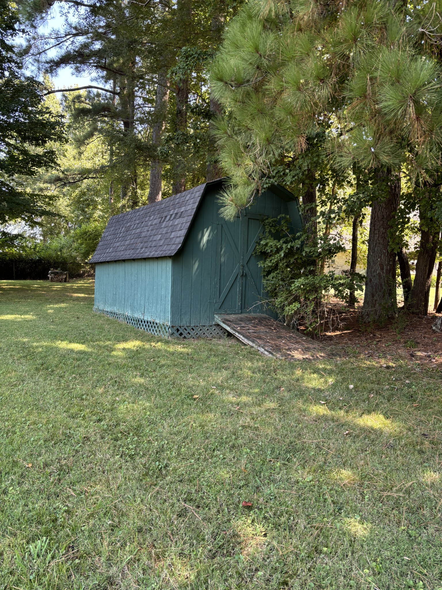 141 Doak Road Manchester, TN 37355 - Photo 30 of 41 a view of a house with a yard