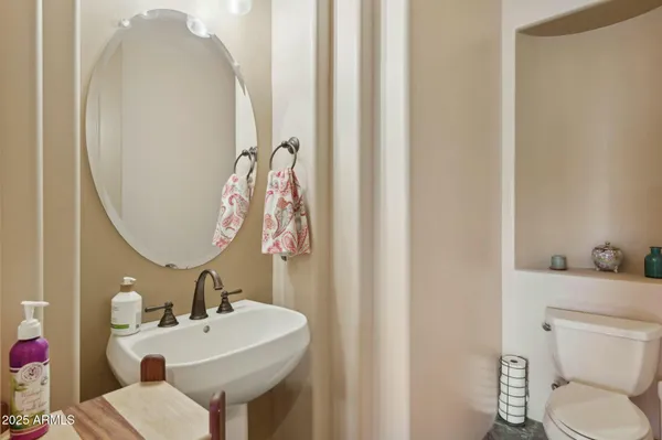 $990,000 | 40627 North 6th Avenue, Phoenix, AZ 85086