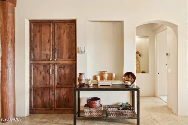 $990,000 | 40627 North 6th Avenue, Phoenix, AZ 85086