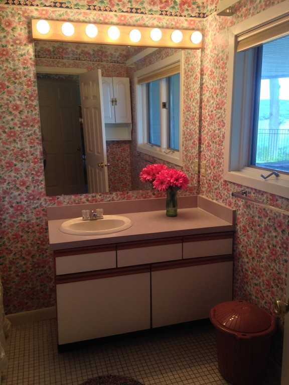 504 Beacon Park Road, Unit 504 Webster, MA 01570 - Photo 6 of 11