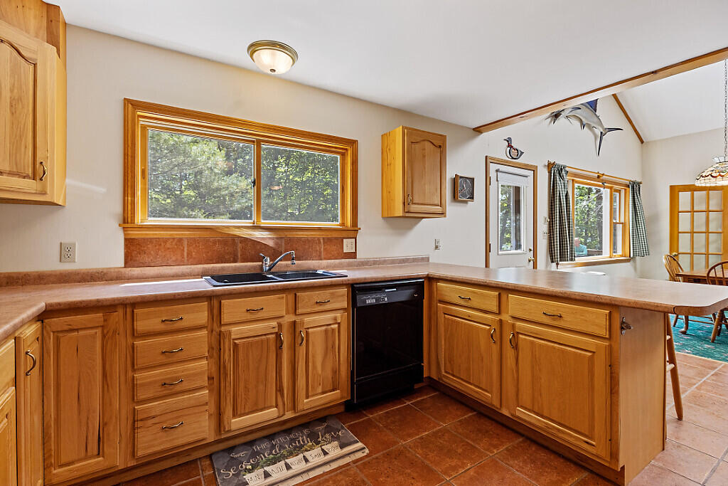 176 Perkins Beach Road Wayne, ME 04284 - Photo 7 of 76 31_BP5A0405_DxO_mls