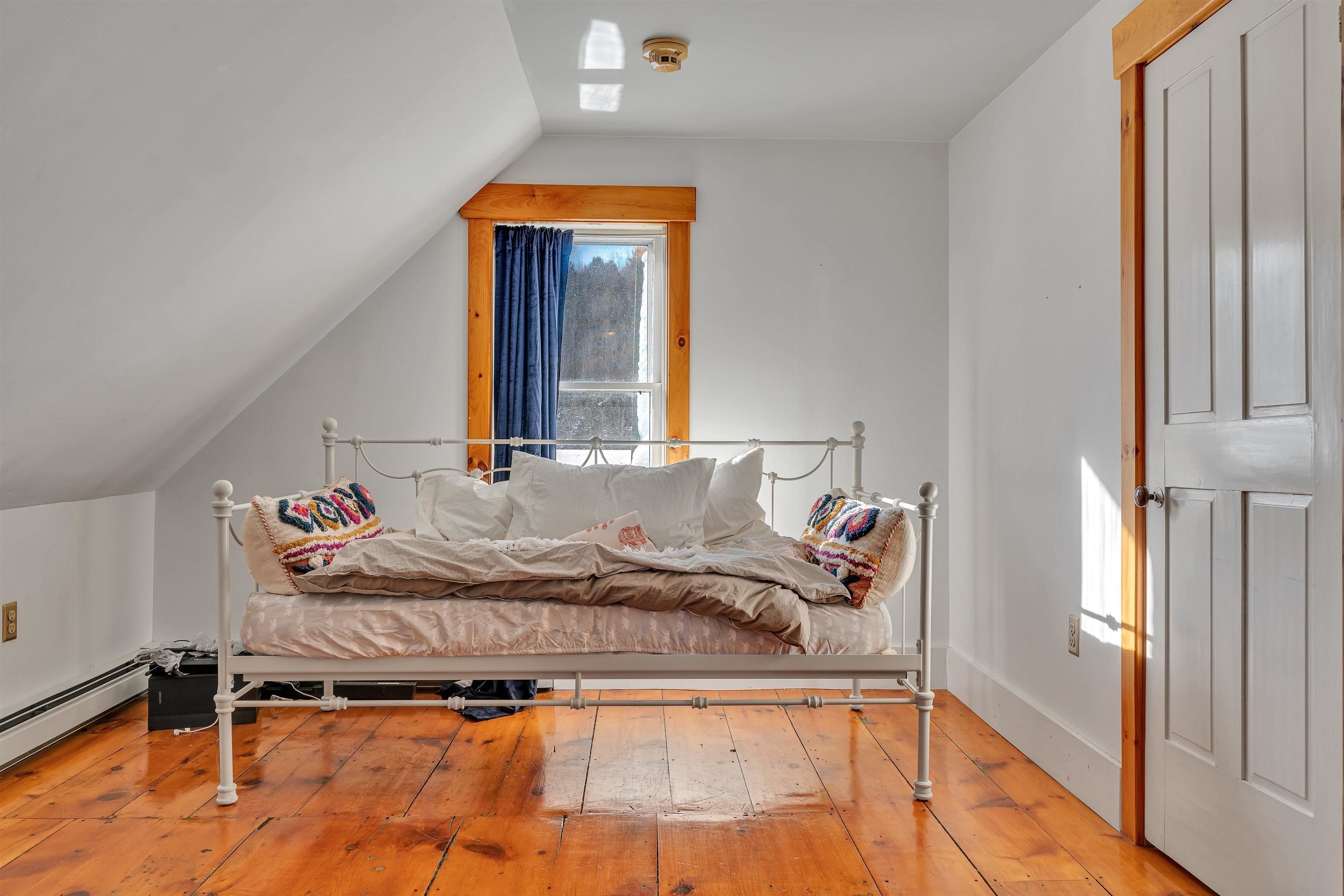 8754 Pomfret Road Pomfret, VT 05084 - Photo 16 of 40