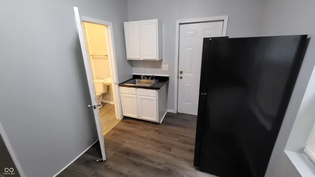 $945 | 655 Birch Avenue, Indianapolis, IN 46221