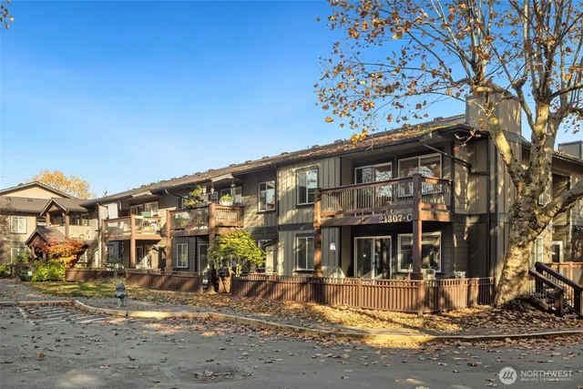 $358,000 | 21307 48th Avenue West, Unit C313, Mountlake Terrace, WA 98043