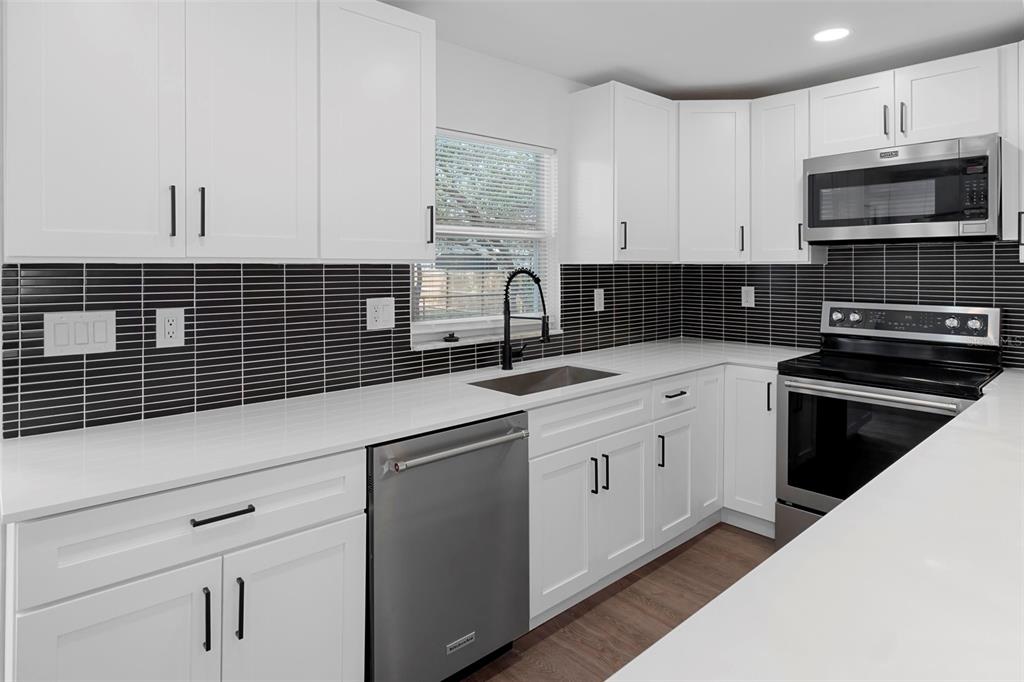 9272 Chase Street Spring Hill, FL 34606 - Photo 14 of 40 Gallery Image 14