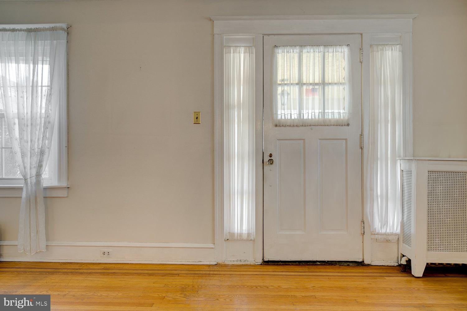 2931 Rising Sun Road Ardmore, PA 19003 - Photo 5 of 27 Large Living Room