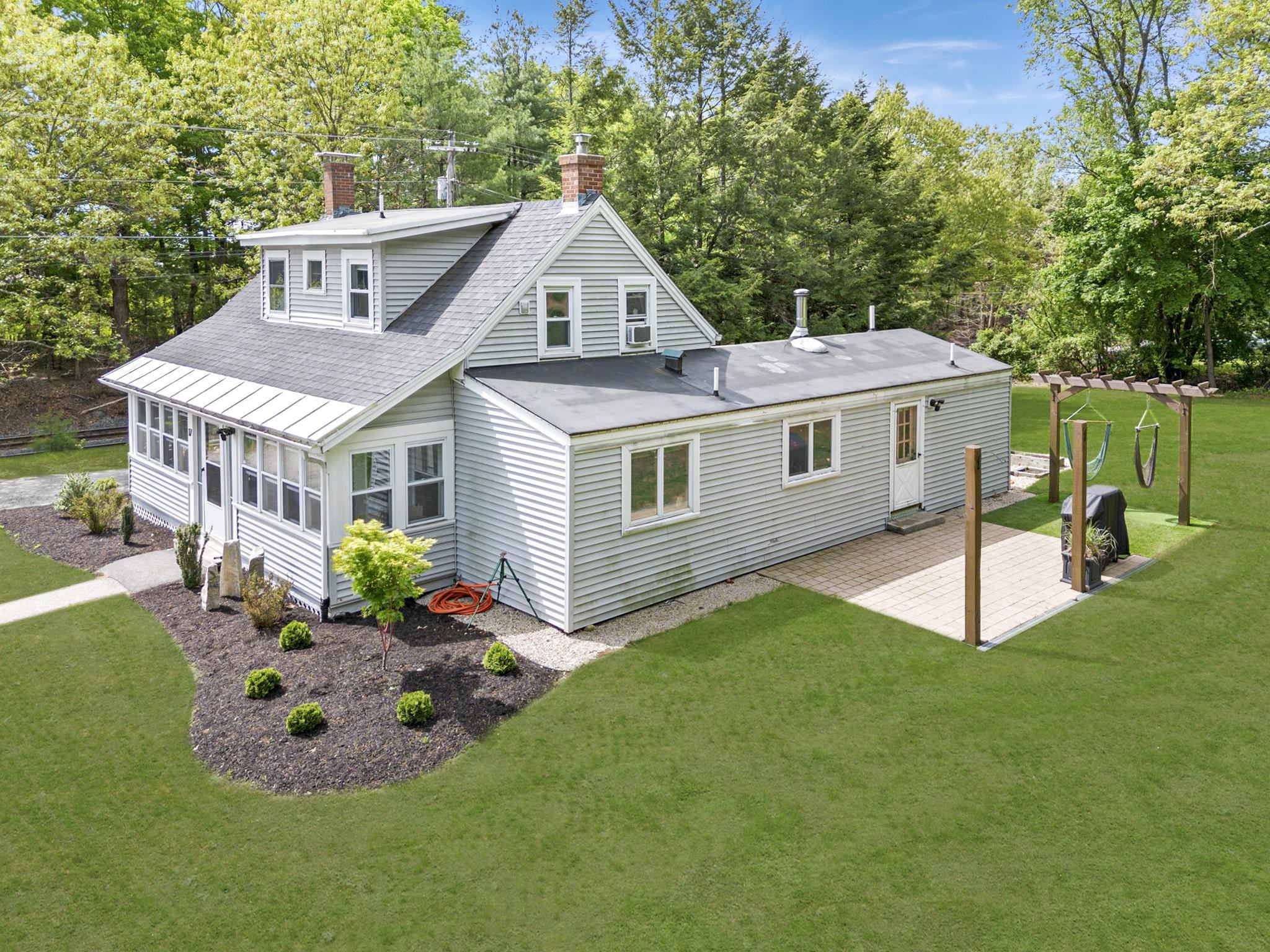 17 Blossom Road Plaistow, NH 03865 - Photo 2 of 27