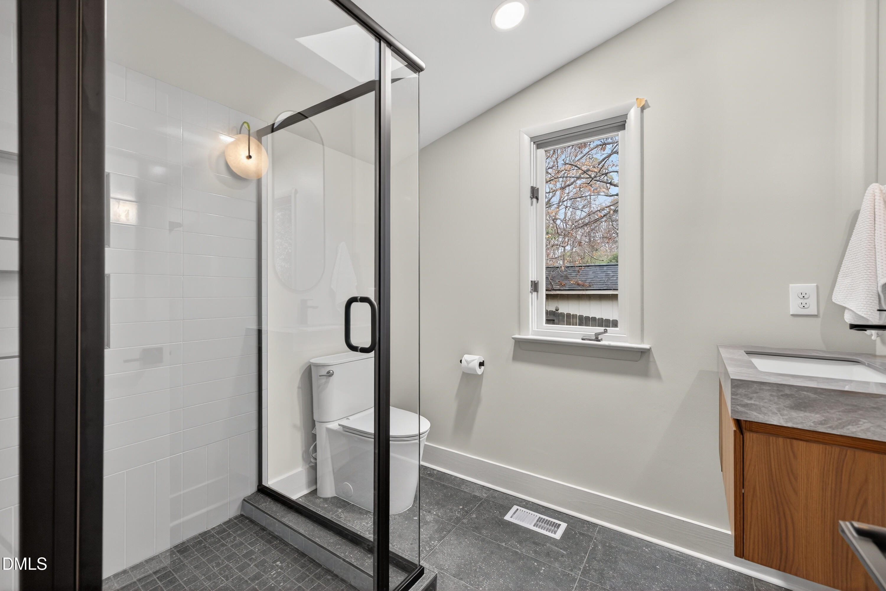 3601 Swann Street Raleigh, NC 27612 - Photo 25 of 43 3601 Swann St Raleigh-26