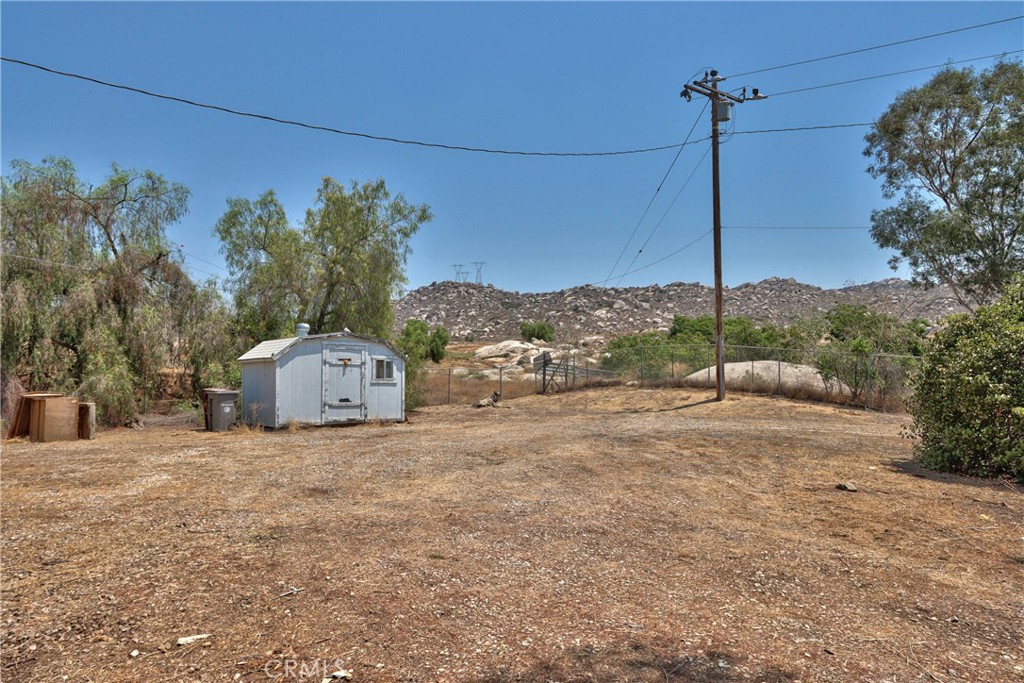 24363 Briggs Road Menifee, CA 92585 - Photo 4 of 36