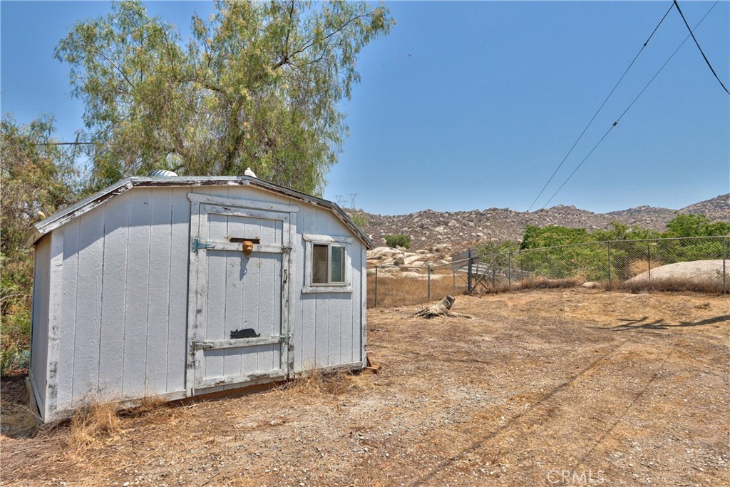 24363 Briggs Road Menifee, CA 92585 - Photo 6 of 36