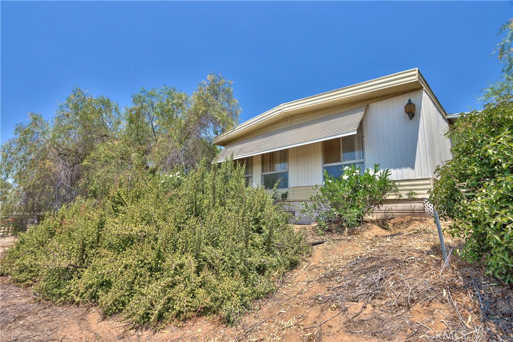 24363 Briggs Road Menifee, CA 92585 - Photo 7 of 36