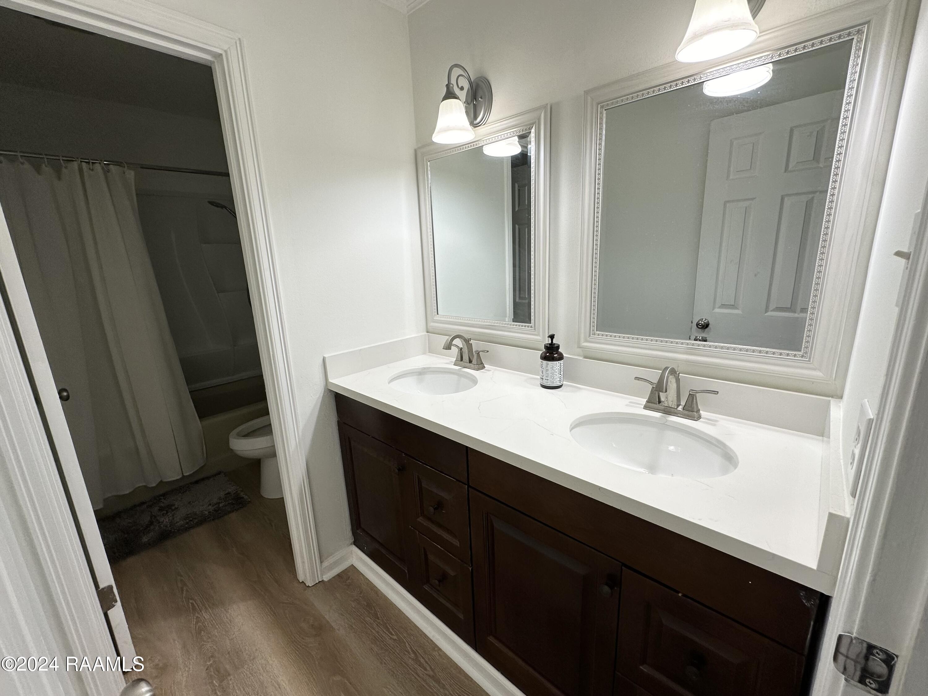416 Maryview Farm Road Lafayette, LA 70507 - Photo 15 of 26 Bathroom 2