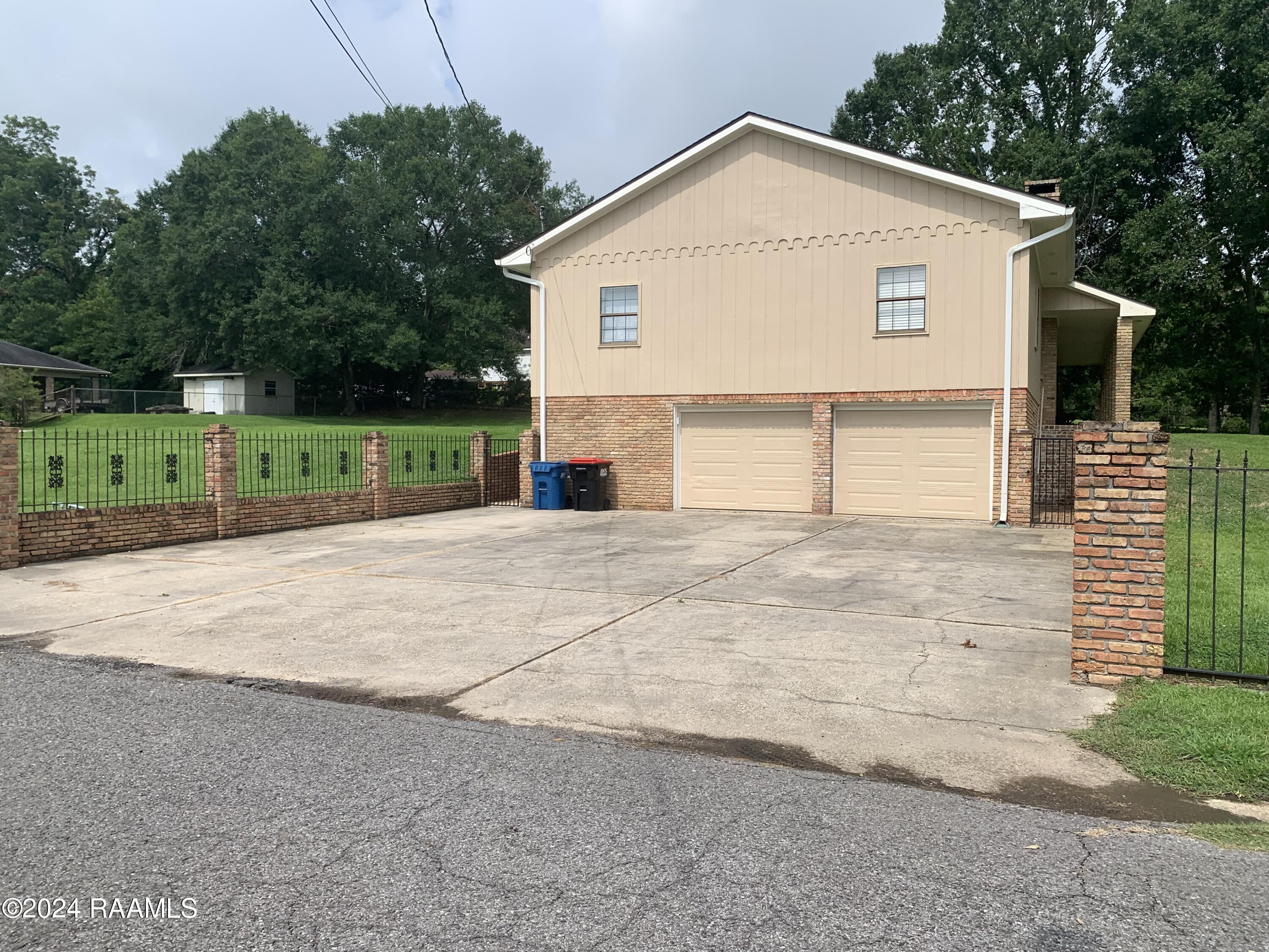 416 Maryview Farm Road Lafayette, LA 70507 - Photo 23 of 26 Garage