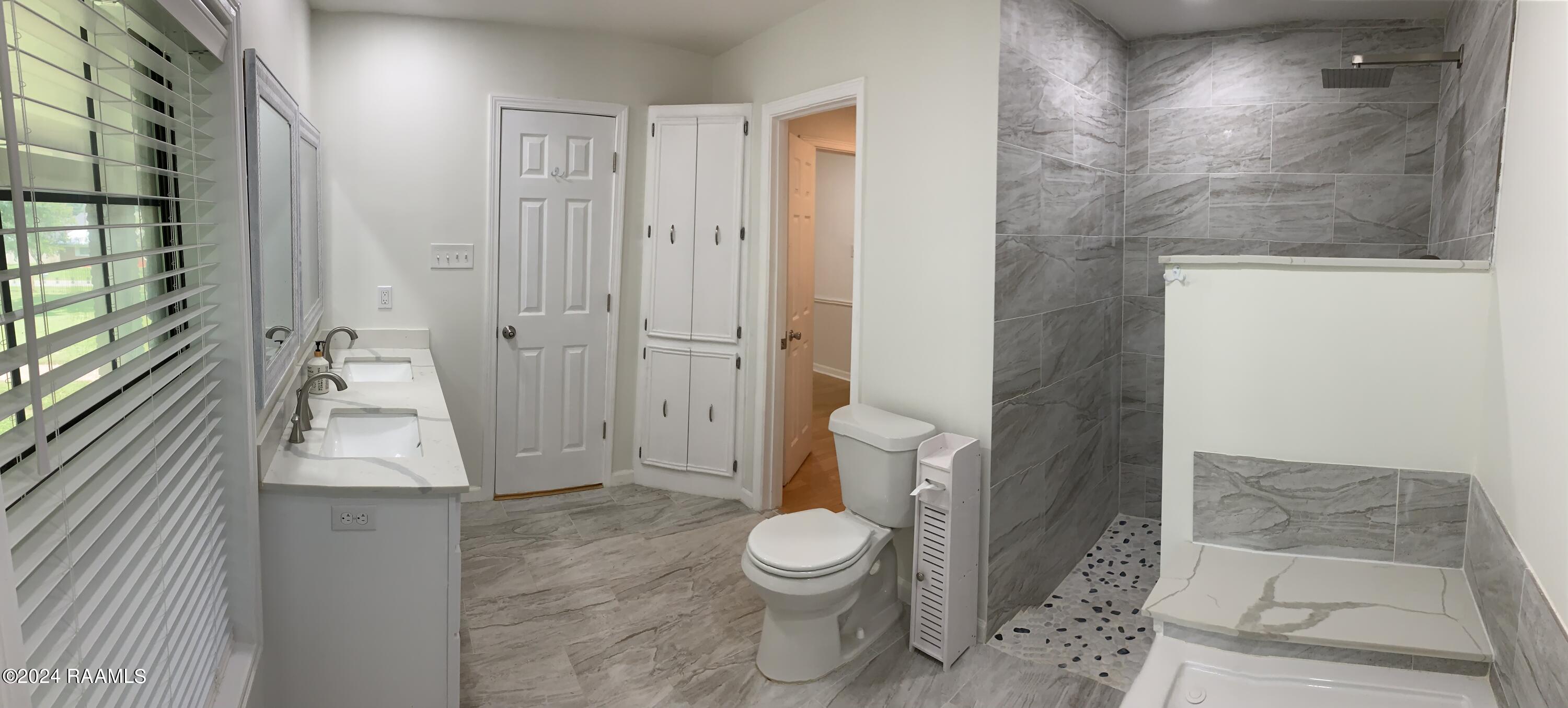 416 Maryview Farm Road Lafayette, LA 70507 - Photo 10 of 26 Master Bathroom