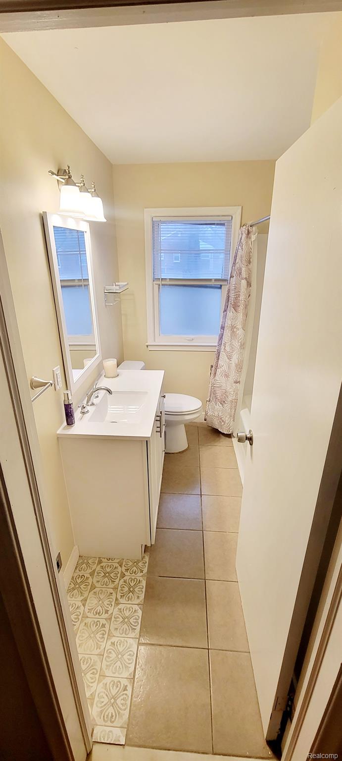794 Patterson Court Inkster, MI 48141 - Photo 15 of 28 Full Bath 1