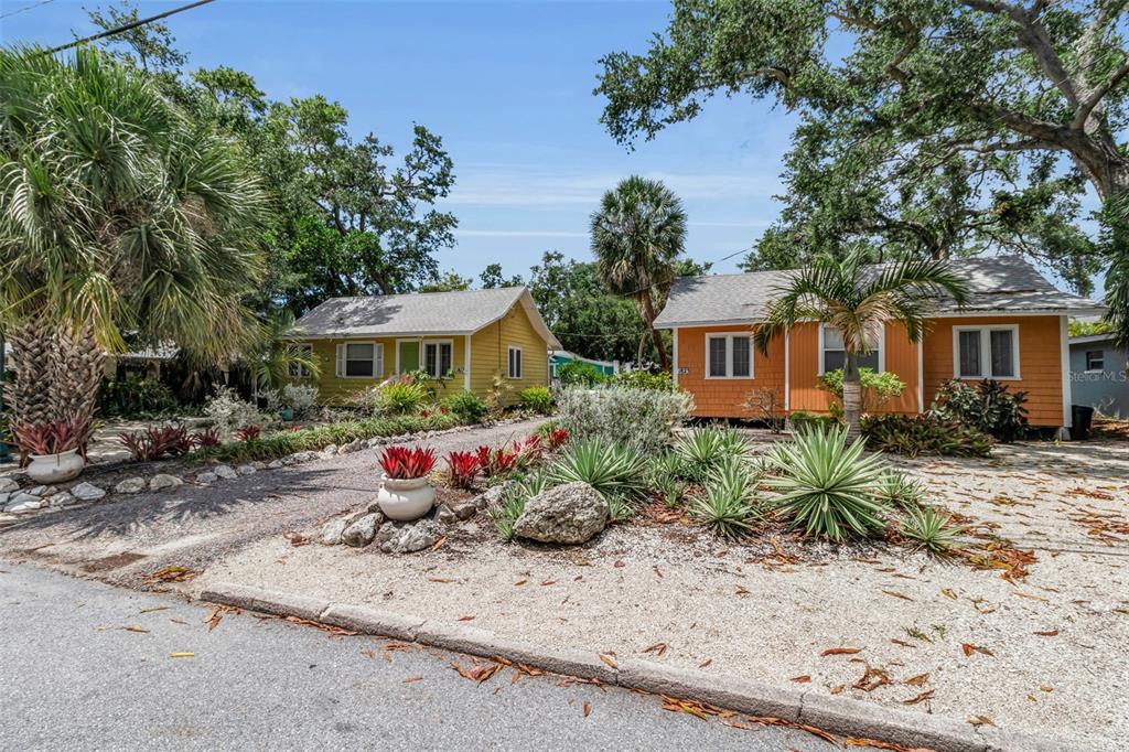1817 6th Street Sarasota, FL 34236 - Photo 1 of 63