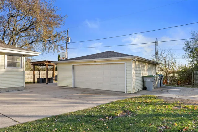 $249,900 | 11335 West Carmen Avenue, Milwaukee, WI 53225