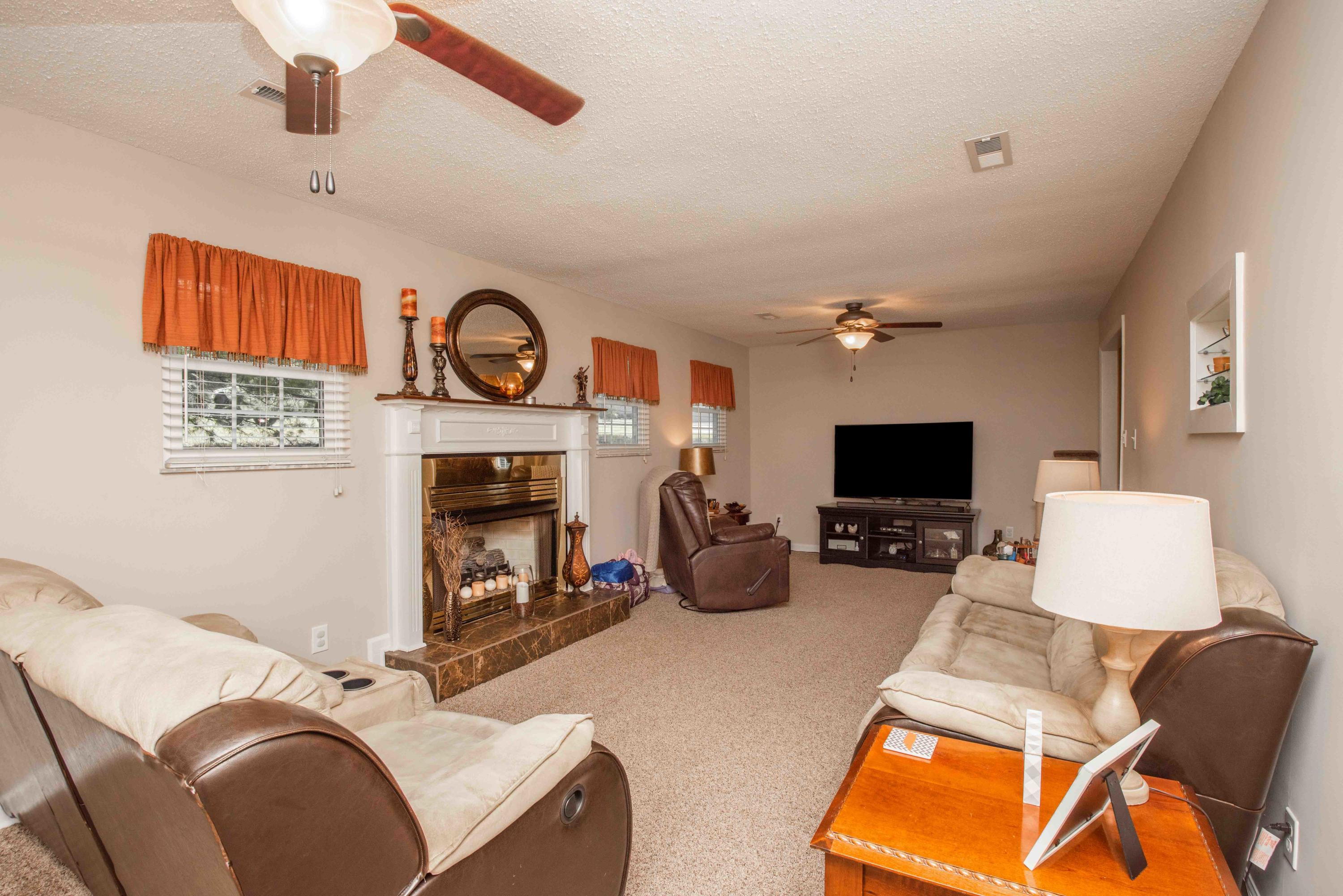 120 Ruth Street Corryton, TN 37721 - Photo 14 of 38 family room 1_1