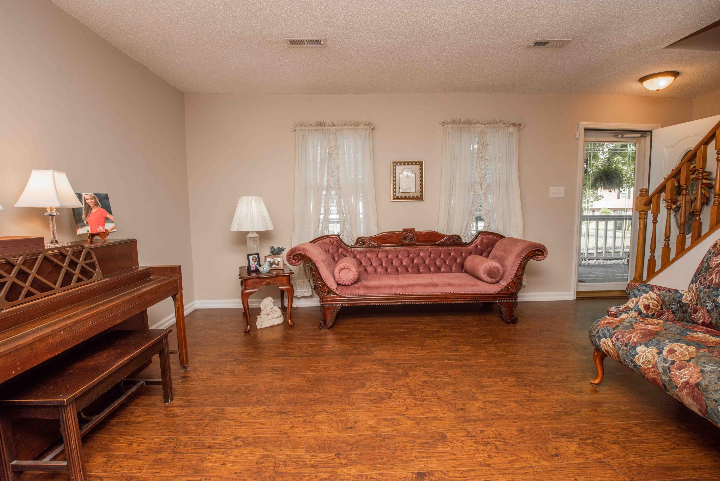 120 Ruth Street Corryton, TN 37721 - Photo 5 of 38 living 3_1