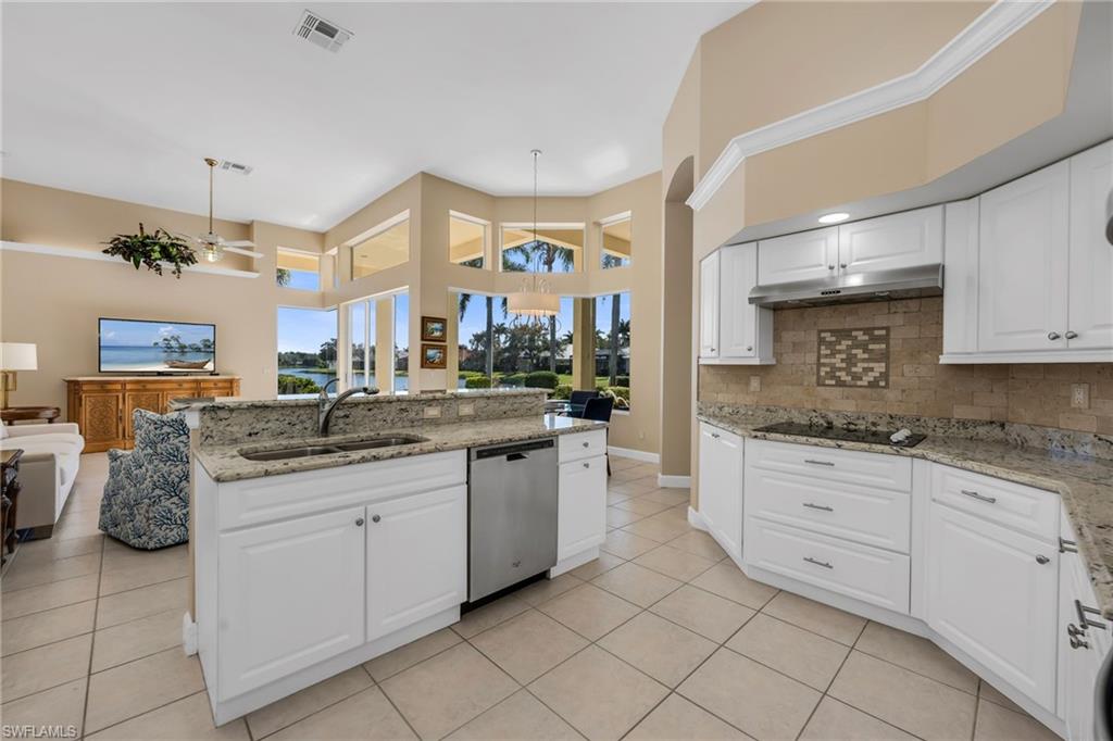 968 Spanish Moss Trail Naples, FL 34108 - Photo 12 of 27 Kitchen