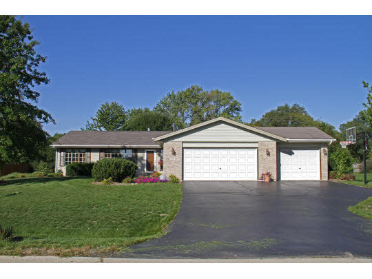 616 Pin Oak Road Rockton, IL 61072 - Photo 1 of 11 Gallery Image 1